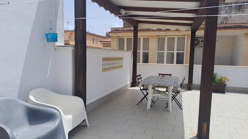 Terrace with table and chairs